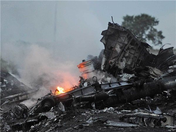 马航MH17空难调查最终报告:系被山毛榉导弹击
