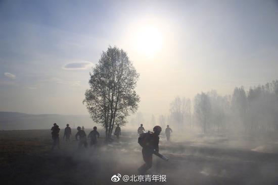 内蒙古那吉林场森林火灾明火已扑灭 清理工作展开